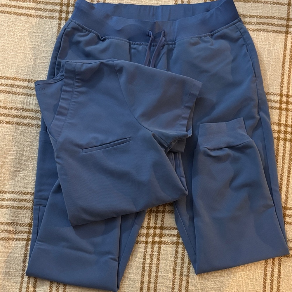 Mandala Scrubs- ceil blue small top and bottom